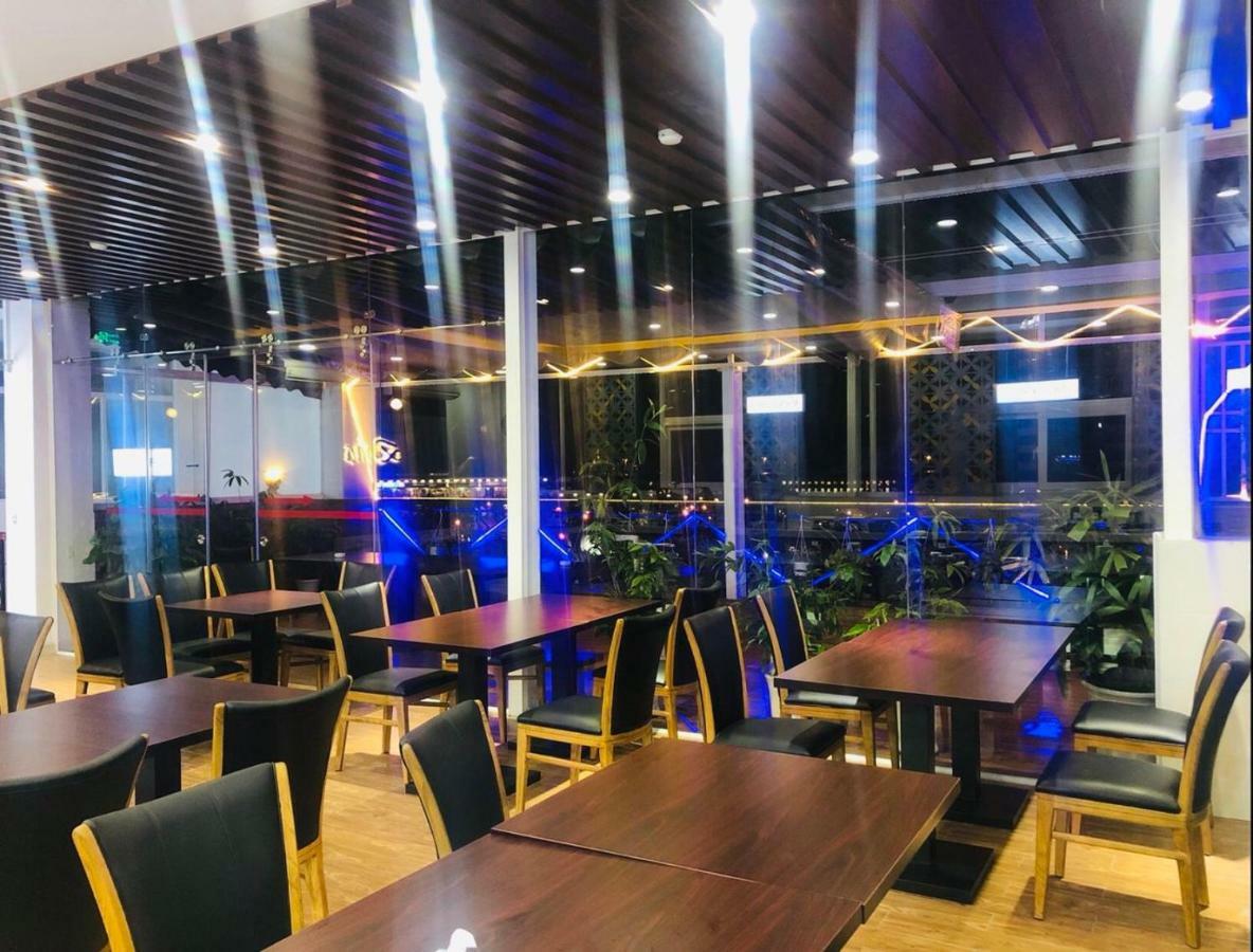 Doha 1 Hotel Saigon Airport Хошимін Екстер'єр фото